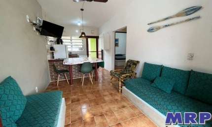 Apartamento a venda em Ubatuba, com 2 dormitórios a 900 metros da Praia de Maranduba.