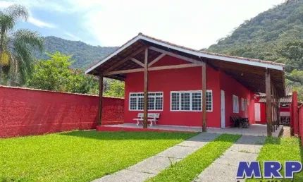 Casa à venda em ubatuba. praia do sapê. com edícula. 5 dormitórios.
