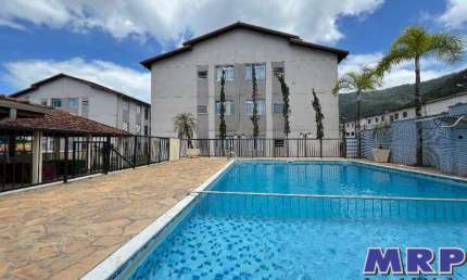 Apartamento com dois dormitórios em Ubatuba. Praia do Sapê. Com piscina.
