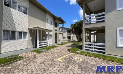 Praia da Maranduba. Apartamento à venda. 2 dormitórios. Com piscina. a 350 metros da praia.