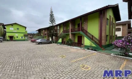 Apartamento à venda em Maranduba. 2 dormitórios. Aceita financiamento. 2 vagas de garagem