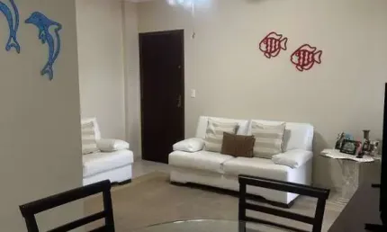 Apartamento à venda em Ubatuba com 2 dormitórios, a 450 metros da Praia do Sapê. Aceita financiamento.