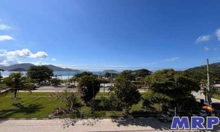 Apartamento frente mar à venda em Ubatuba. Praia da Maranduba. 2 dormitórios.