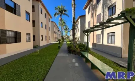 Apartamento a venda em ubatuba, com 2 dormitórios, sendo 1 suíte , dentro de condomínio a 400 metros da praia do sapê.