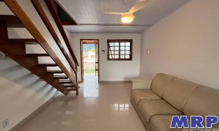 Ubatuba. Praia do Sapê. Apartamento à venda. Condomínio a 200 metros da praia.