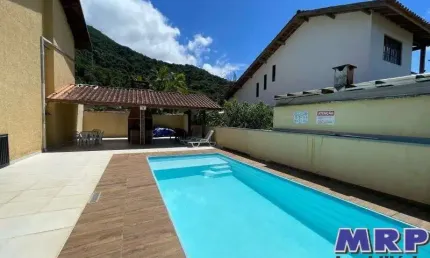 Apartamento com 2 quartos à venda, praia da lagoinha, ubatuba. condomínio com piscina.