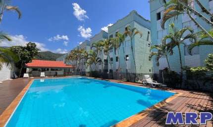 Apartamento na Praia do Sapê em Ubatuba. 2 dormitórios. Com piscina. Aceita financiamento.