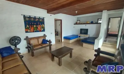Casa com 4 dormitórios na praia da Maranduba, com escritura, aceita financiamento bancário