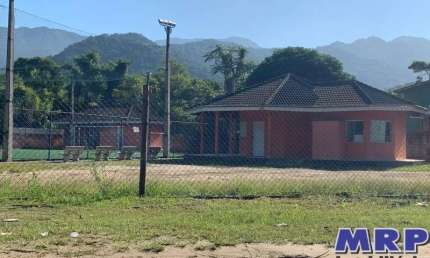 Prédio Comercial à venda em Ubatuba, Praia da Maranduba, excelente localização.