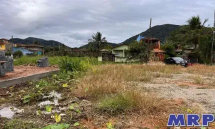 Terreno á venda na Praia da Lagoinha. Ubatuba. 500m². Com escritura.