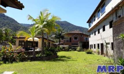 CHALÉS, CASA E APARTAMENTOS NA PRAIA DA LAGOINHA EM UBATUBA