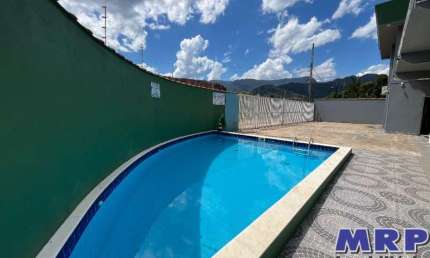 Apartamento em Ubatuba com 2 dormitórios a 800 metros da Praia de Maranduba.