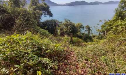 Terreno com vista mar, Praia Vermelha do Sul em Ubatuba. Condomínio fechado.