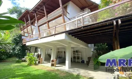 Praia do pulso em ubatuba. casa à venda com vista mar. 5 dormitórios.