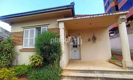Casa Comercial à venda, com 220m², 3 quartos 1 suíte - Centro - Gravataí / RS por R$ 1.277.000,00