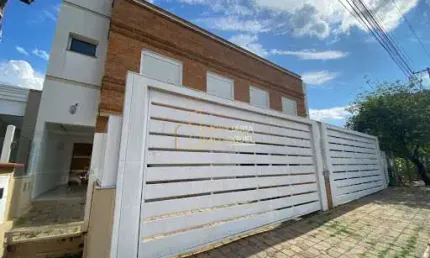 Sobrado com 4 quartos, à venda em Dois Irmãos, Centro