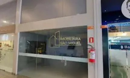 Sala comercial para a venda no centro de dois irmãos
