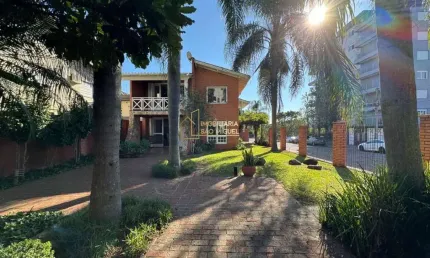 Casa de Esquina Localizada no Centro de Dois Irmãos À Venda