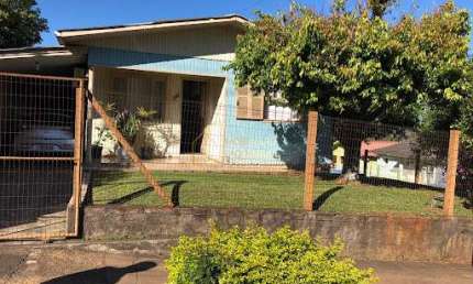 Casa com 2 quartos, 329m², à venda em Dois Irmãos, Centro