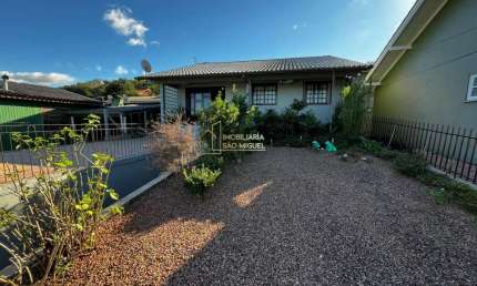 Casa com 3 Dormitórios À Venda no Bairro Navegantes em Dois Irmãos/RS