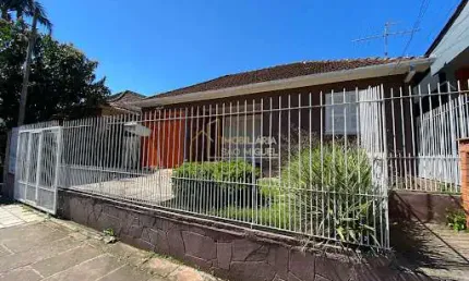 Casa à venda na Avenida Vinte e Cinco de Julho, Centro, Dois Irmãos