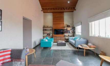 Casa à venda com 240m² no bairro do tucuruvi  3 quartos .