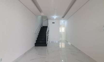 Casa à venda em Vila Medeiros com 149m², 3 quartos, suíte e 2 vagas de garagem