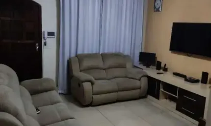 Casa à venda em Jardim Brasil com 2 quartos, 1 vaga, 108m²