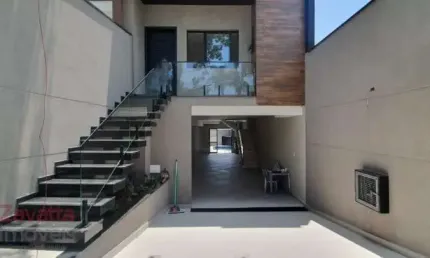 Casa com piscina à venda em Jardim São Paulo com 3 suítes, 4 vagas, 200m²