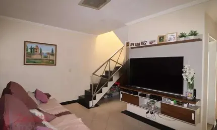 Casa à venda em Vila Maria Alta, com 3 quartos, 1 suíte, 3 salas, 4 banheiros, 2 vagas, 110m².
