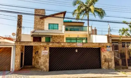 Imponente mansão de 7 quartos e 5 suítes no Jardim Franca, São Paulo-SP: 800m² de pura elegância e conforto!