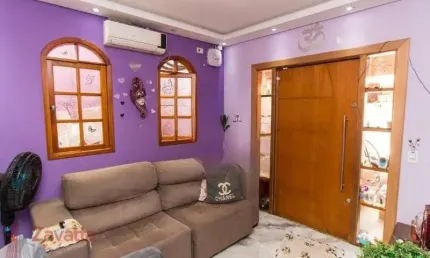 Casa à venda em São Paulo-SP, Vila Medeiros: 3 quartos, 2 suítes, 2 salas, 2 banheiros, 2 vagas e 149m². Confira!