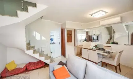 Casa de Condomínio à Venda no Tatuapé, São Paulo-SP: 3 Quartos, 1 Suíte, 2 Salas, 3 Banheiros, 2 Vagas, 129m².
