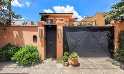 Casa com 4 quartos à venda na Rua RUA ILAMONIA, 40, Moema, São Paulo por R$ 3.000.000