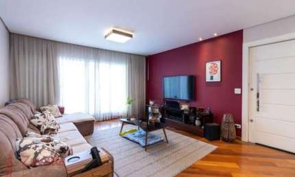 Imperdível: Casa à venda em São Paulo-SP, na Vila Paiva, com 3 quartos, 3 suítes, 3 salas, 4 banheiros, 5 vagas e 391m². Confira!