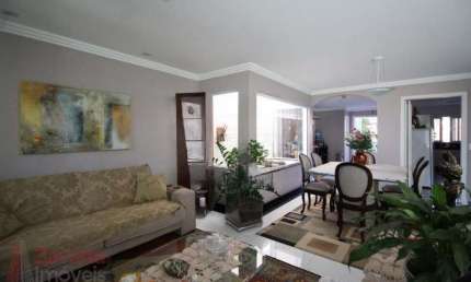 Casa Espetacular à Venda em São Paulo-SP, no Bairro Água Fria: 3 Quartos, 3 Suítes, 3 Salas, 5 Banheiros, 5 Vagas de Garagem, 351,00 m².