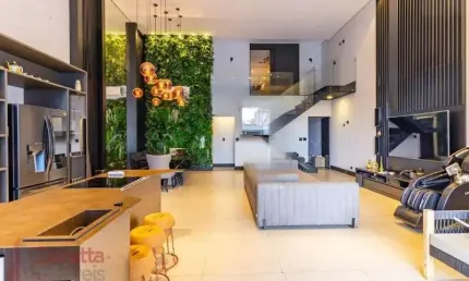 Casa à Venda em São Paulo-SP na Vila Regente Feijó: 3 Quartos, 3 Suítes, 3 Salas, 3 Banheiros, 4 Vagas - 300m².
