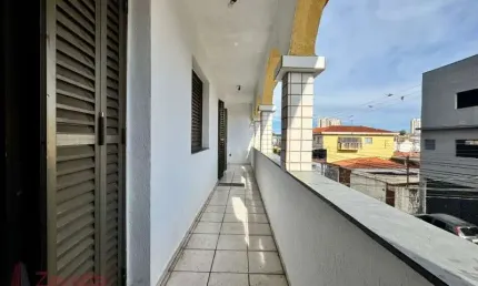 Aluguel de Casa Espaçosa no Jardim Japão, São Paulo-SP: 3 quartos, 1 suíte, 3 salas, 2 banheiros, 120m². Venha Conferir!