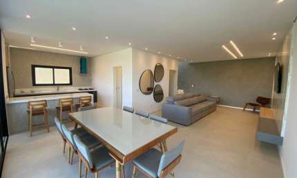 Sobrado 270m²  Mogi das Cruzes com 3 Dorm ( 2 Suítes &amp; 1 Master ) e 4 Vagas