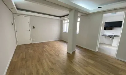 Casa comercial com 3 salas para alugar na Rua Tuiuti, Tatuapé, São Paulo