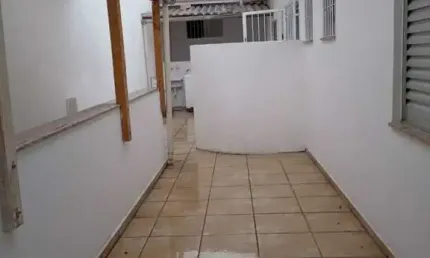 Casa em condomínio fechado com 1 quarto para alugar na Rua Humberto Mauro, 54, Vila Antonieta, São Paulo