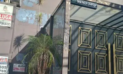 Ótima sala comercial para locação  sendo uma sobre loja.