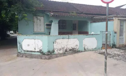 Casa com 3 dormitórios à venda, 203 m² por R$ 900.000,00 - Embaré - Santos/SP