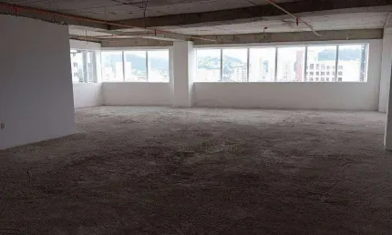 Sala comercial com 1 sala para alugar no Gonzaga, Santos 
