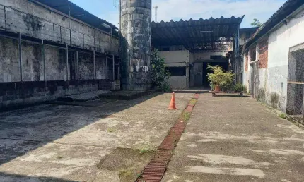 Galpão para alugar, 10700 m² por R$ 55.000,01/mês - Vila Matias - Santos/SP