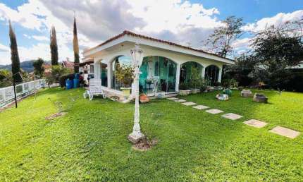 Casa à venda- Jardim Parque da Palmeiras - Serra Negra/SP
