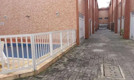 Casa em condomínio fechado com 2 quartos à venda no Marapé, Santos 