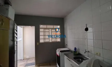 Sobrado para Venda em São José dos Campos, MONTE CASTELO, 3 dormitórios, 1 banheiro, 2 vagas
