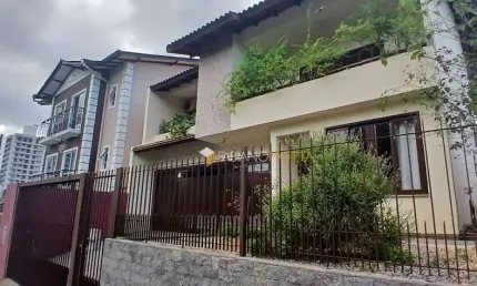 Casa com 3 dormitórios à venda, 260 m² por R$ 1.500.000,00 - Cidade de Florianópolis - São José/SC