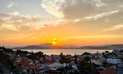 Cobertura com 4 dormitórios à venda, 228 m² por R$ 1.300.000,00 - Abraão - Florianópolis/SC